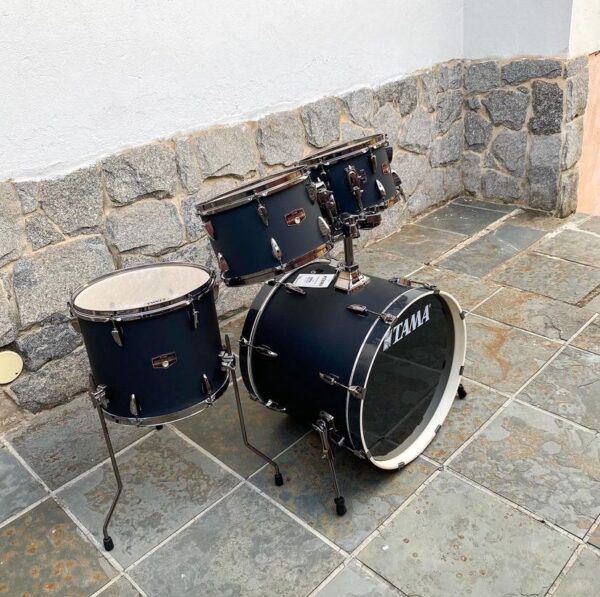 Bateria Tama Imperialstar Blacked Out Black 20″