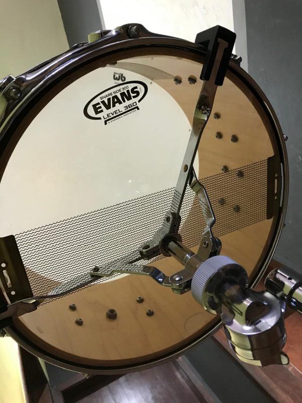 Caixa DW Collectors 14×7″ Revestimento em Sparkle Gold